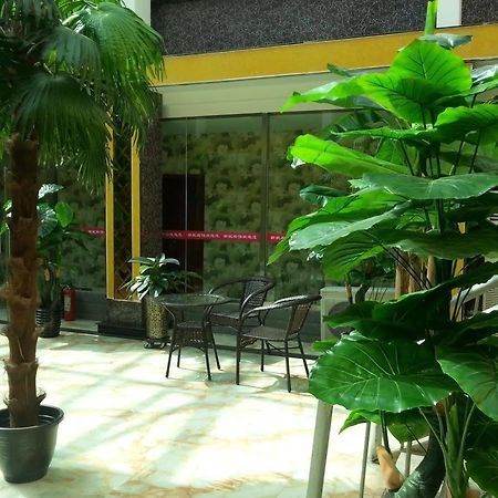 Xinhang Hotel Urumqi Eksteriør bilde